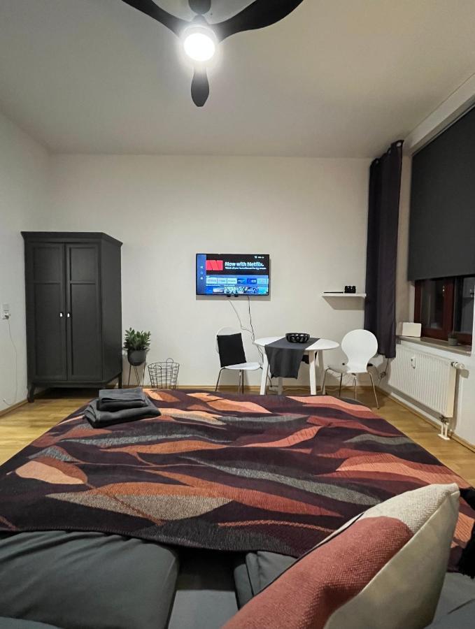 Cozy Studio-Apartment - Suedplatz Лайпциг Екстериор снимка